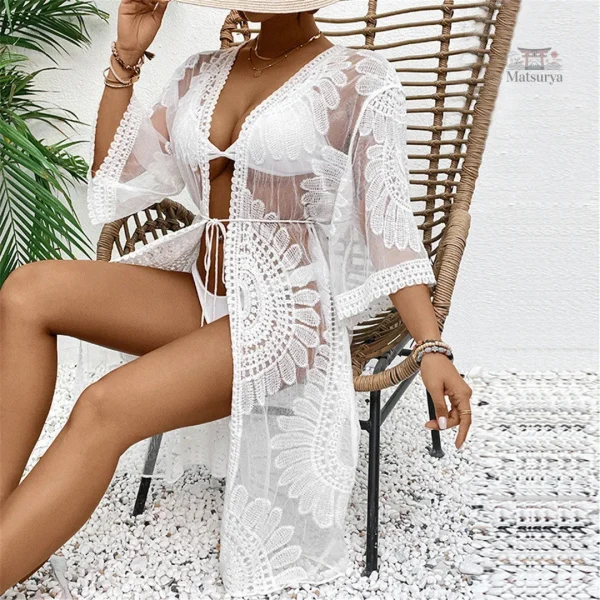 Kimono transparent idéal pour la plage