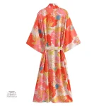 Kimono coloré idéal pour les journées ensoleillées