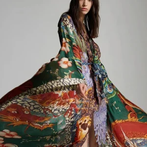 Kimono léger à fleurs pour les journées d'été