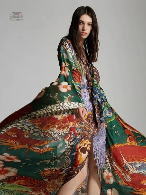 Kimono léger à fleurs pour les journées d'été