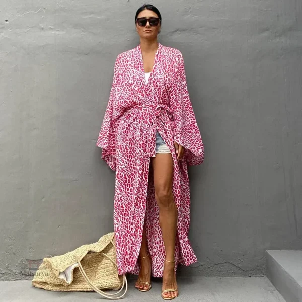 Kimono de plage fluide, parfait pour les vacances