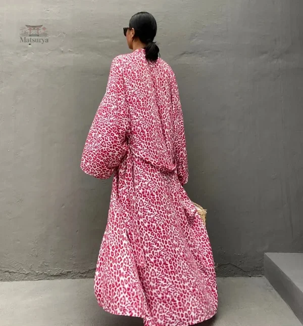 Accessoire de plage : kimono maxi confortable et stylé