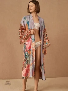 Kimono de plage Peacock au design vibrant et élégant