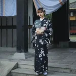 Kimono long femme japonais élégant et traditionnel