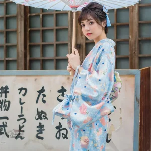Vêtement féminin inspiré du style japonais