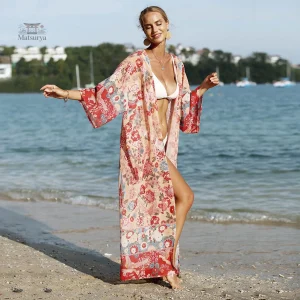 Kimono fleuri femme élégant et moderne