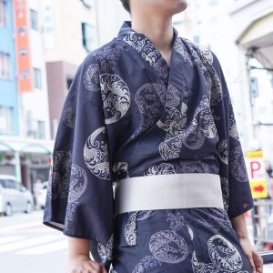 Kimono homme élégant avec motifs raffinés