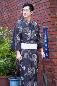 Vêtement traditionnel pour homme en kimono
