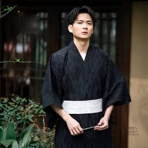 Kimono Homme Classique en tissu traditionnel