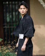 Kimono pour homme avec design classique et intemporel