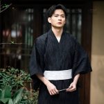 Vêtement traditionnel masculin : Kimono élégant