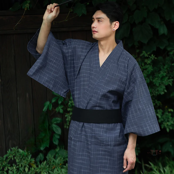 Kimono léger homme pour la saison estivale