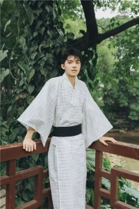 Kimono léger pour homme en été