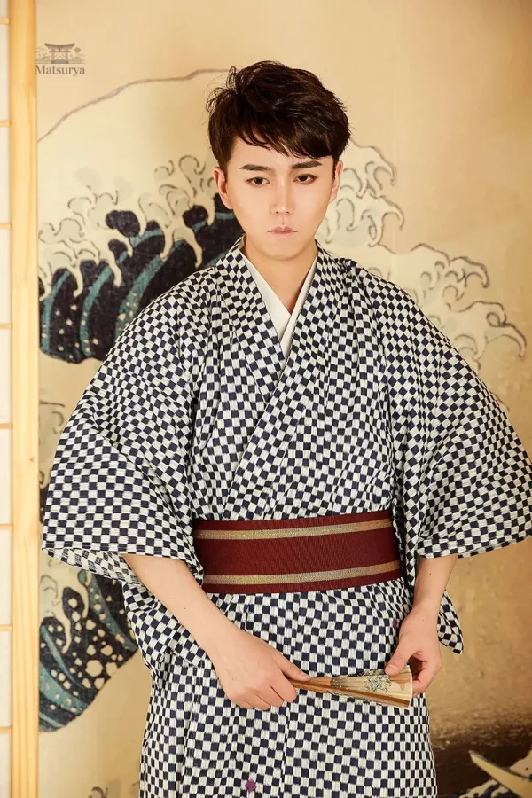 kimono-homme-damier-1 Kimono homme damier traditionnel en tissu léger