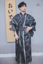 Kimono homme traditionnel au design élégant