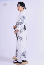Kimono homme à motifs floraux, idéal pour toutes occasions