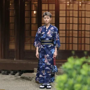 Vêtement traditionnel homme: kimono imprimé