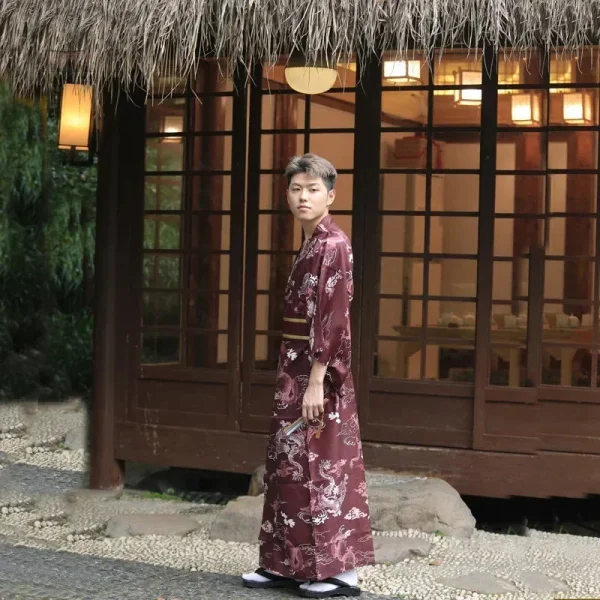 Kimono marron pour homme, style classique