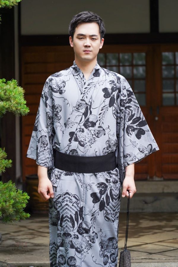 Kimono homme en style traditionnel, motif nature