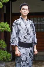 Kimono traditionnel pour homme avec design naturel