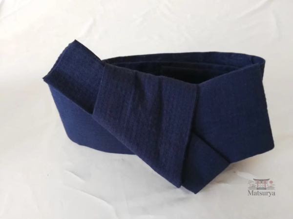 Kimono noir homme fait pour le confort