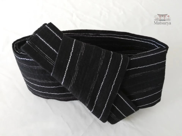Kimono noir homme pour les soirées