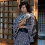 Kimono homme avec motifs de vagues traditionnels