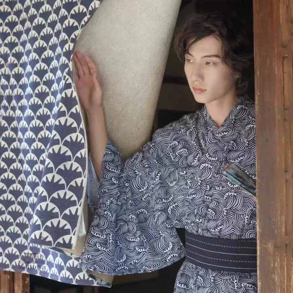 Veste kimono masculine inspirée des vagues