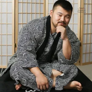 Kimono homme élégant avec design ondulé