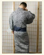 Vêtements traditionnels hommes : kimono vagues