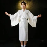 Kimono Japonais Femme Blanc élégant et léger