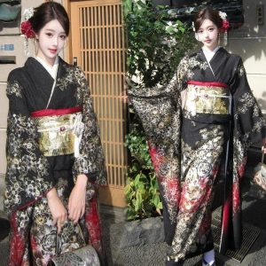 Kimono Fleuri Noir et Rouge pour Femme