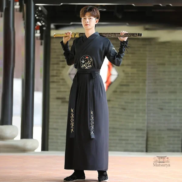 Vêtement traditionnel homme, kimono samouraï élégant