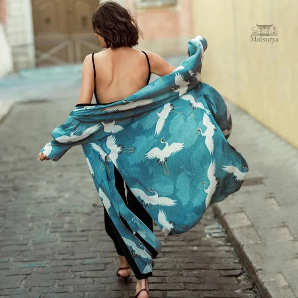 Kimono à motifs de grues pour un look unique