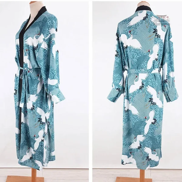 Style japonais féminin avec motifs délicats de grues