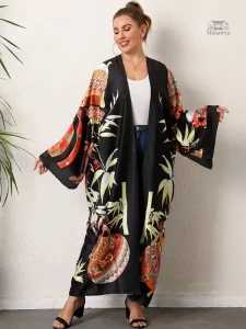 Vêtement japonais femme au design contemporain