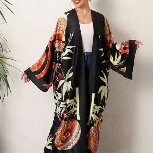 Vêtement japonais femme au design contemporain