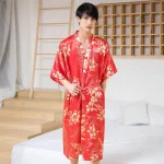 Vêtement traditionnel homme en satin