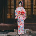 Kimono traditionnel femme japonais coloré