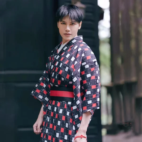 Kimono traditionnel homme léger noir et rouge