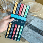 Kit de Baguettes Japonaises Colorées en vaisselle traditionnelle