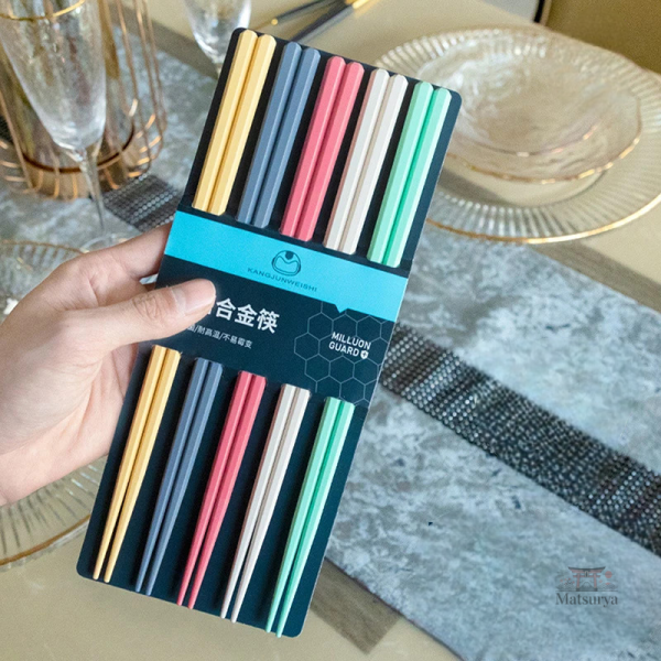 kit-de-baguettes-japonaises-colorees-1 Kit de Baguettes Japonaises Colorées en vaisselle traditionnelle