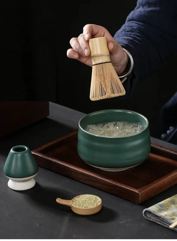Accessoires traditionnels pour le thé matcha