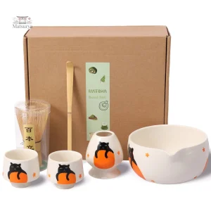 Accessoires pour préparation de matcha, design chat