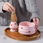 Accessoires pour le matcha en rose et cœur