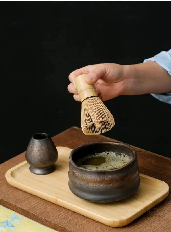 Équipement pour infusion de matcha délicat