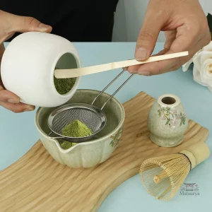 Accessoires pour préparation de Matcha avec design vintage