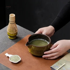 Ustensiles pour la préparation de matcha