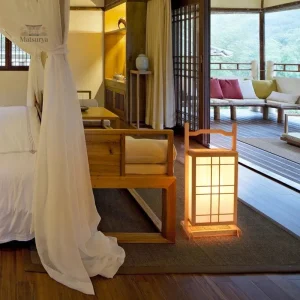 Luminaire Japonais en Bois élégant et traditionnel