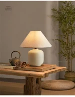 Lampe Japonaise en Céramique Épurée